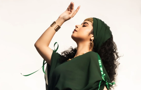 Perjalanan Cinta di Lagu Habibi, Tasha Bouslama Hadirkan Nuansa Arab yang Memikat
