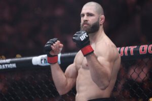 Samurai di Kelas: Jiri Prochazka Tolak Pertarungan UFC Demi Ujian Universitas